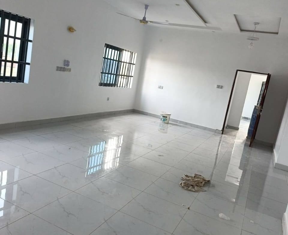 Appartement neuf 4 chambres avec jacuzzi à louer à Fidjrossè – Entrée personnelle - BENIN-IMMO