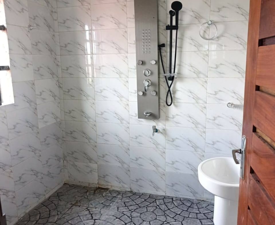 Appartement neuf 4 chambres avec jacuzzi à louer à Fidjrossè – Entrée personnelle - BENIN-IMMO