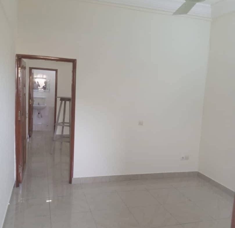 Belle villa avec piscine à vendre – Cotonou, Haie Vive Cocotiers - BENIN-IMMO