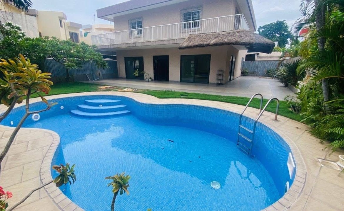 Belle villa avec piscine à vendre – Cotonou, Haie Vive Cocotiers - BENIN-IMMO