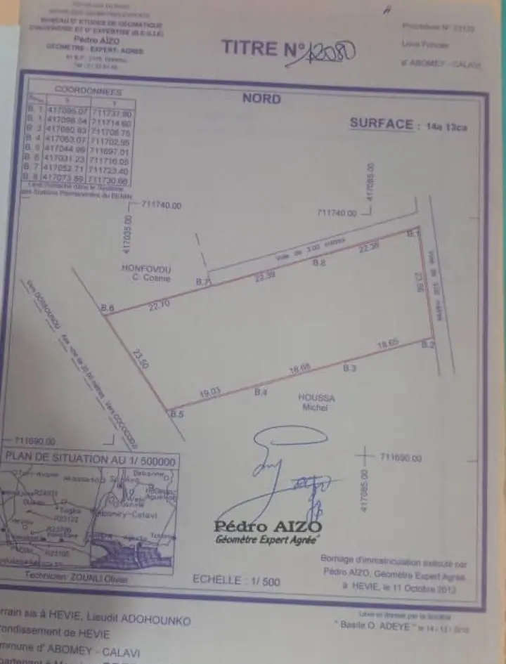 Terrain de 1 412 m² à vendre à Hevié au bord du goudron_2