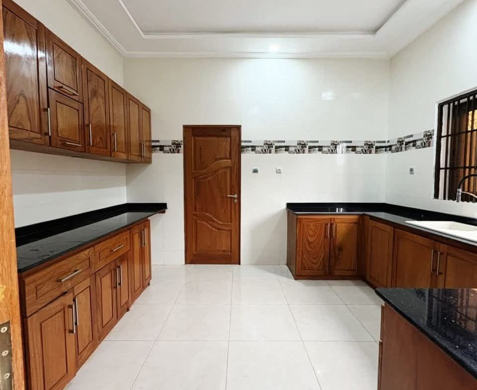 Villa 4 chambres à louer à Zopah Abomey-Calavi - BENIN-IMMO