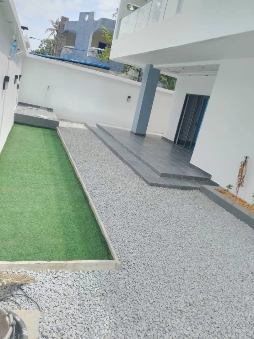 Villa 6 Chambres à louer Haie Vive