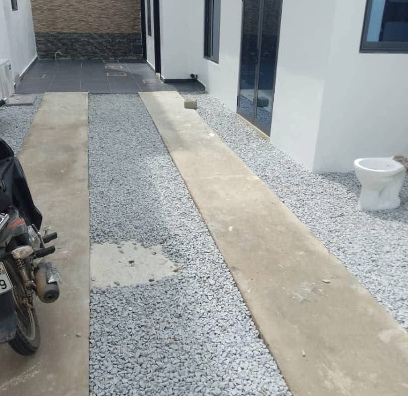 Villa 6 Chambres à louer Haie Vive - BENIN-IMMO