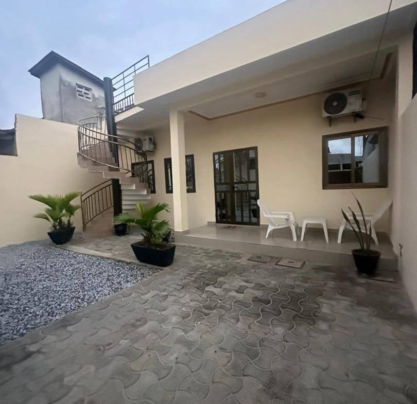 Villa Meublée 4 Chambres à Fidjrossè Calvaire