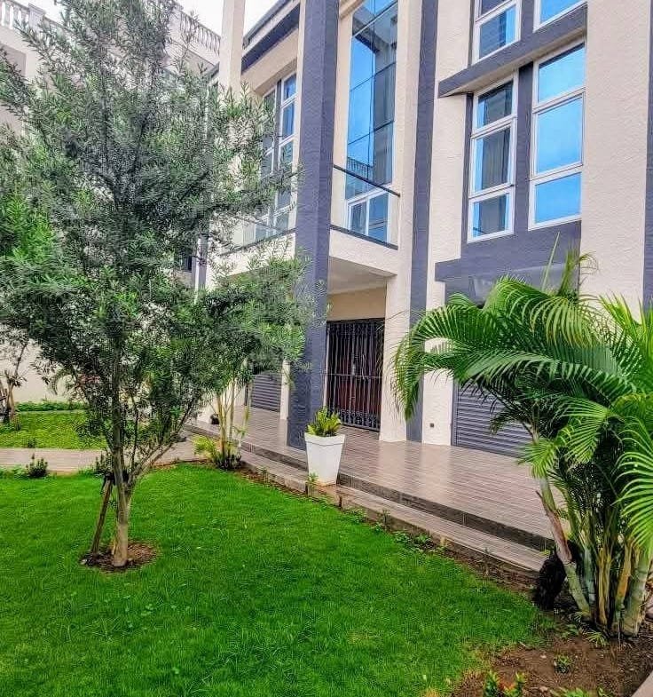 Villa Meublée de Luxe à Fidjrossè Cité Glèlê - BENIN-IMMO