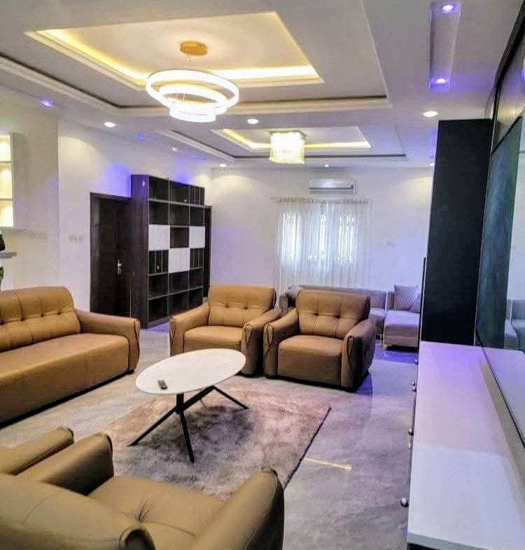 Villa Meublée de Luxe à Fidjrossè Cité Glèlê - BENIN-IMMO