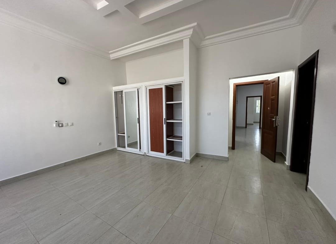 Villa duplex 4 chambres avec vue sur mer à louer à Fidjrossè Plage - BENIN-IMMO