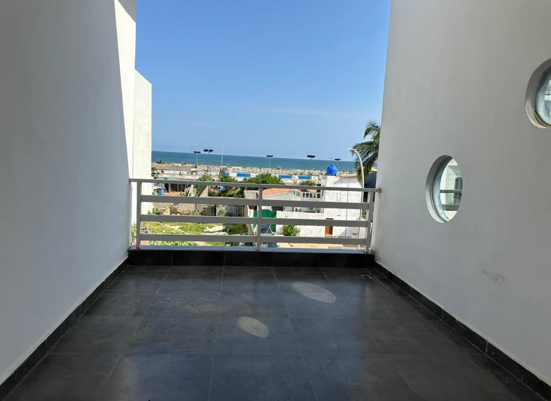 Villa duplex 4 chambres avec vue sur mer à louer à Fidjrossè Plage - BENIN-IMMO
