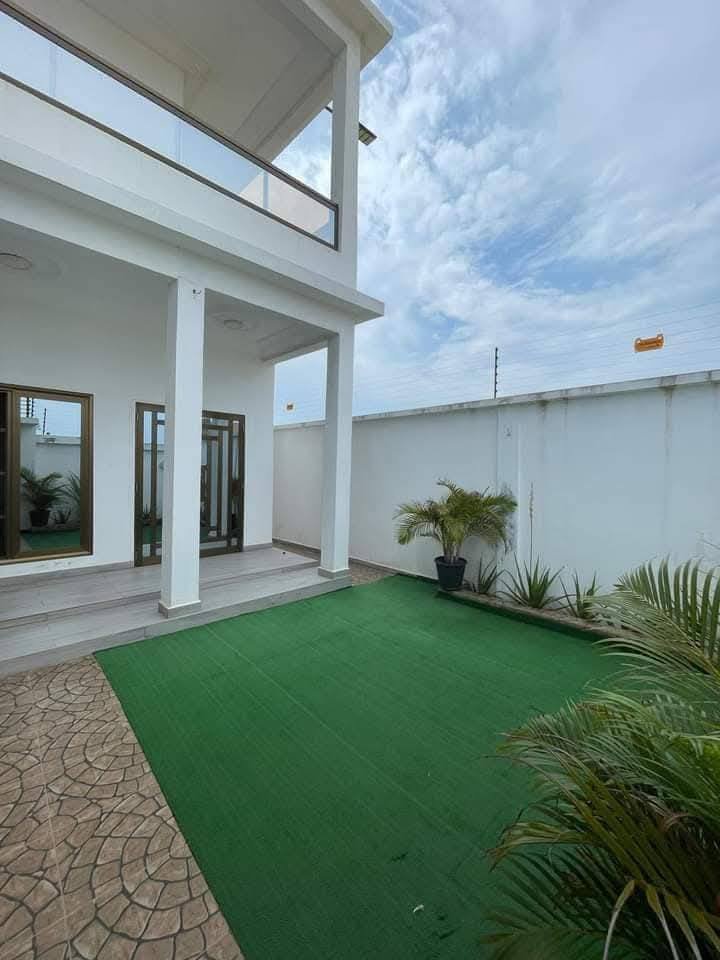 Villa duplex meublée vue mer à louer à Fidjrossè Togbin Plage