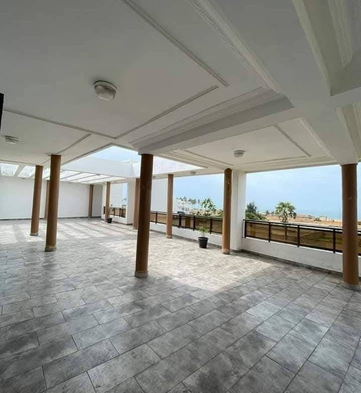 Villa duplex meublée vue mer à louer à Fidjrossè Togbin Plage - BENIN-IMMO