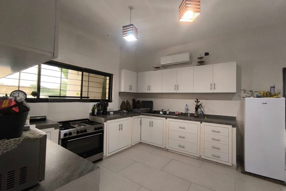 Villa meublée de 5 chambres à louer à Jak PLM – Cotonou - BENIN-IMMO
