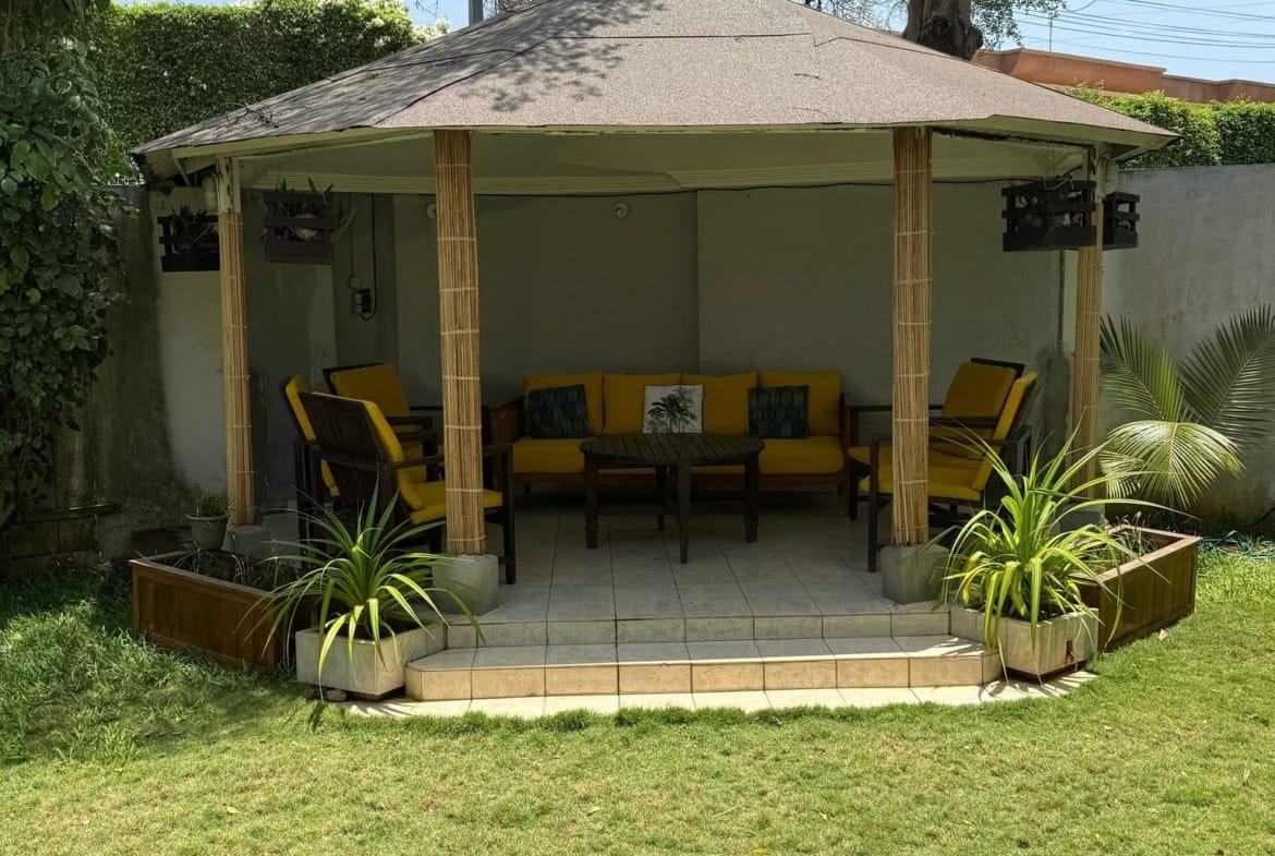 Villa meublée de 5 chambres à louer à Jak PLM – Cotonou - BENIN-IMMO