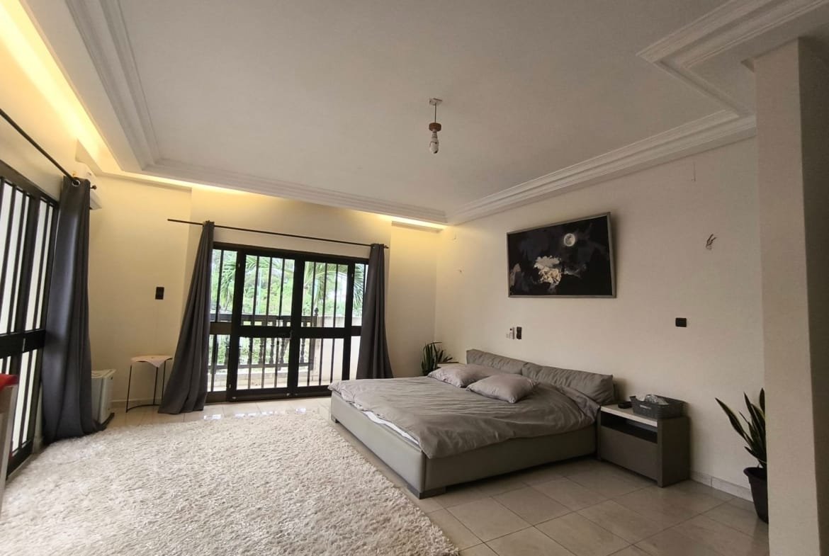 Villa meublée de 5 chambres à louer à Jak PLM – Cotonou - BENIN-IMMO