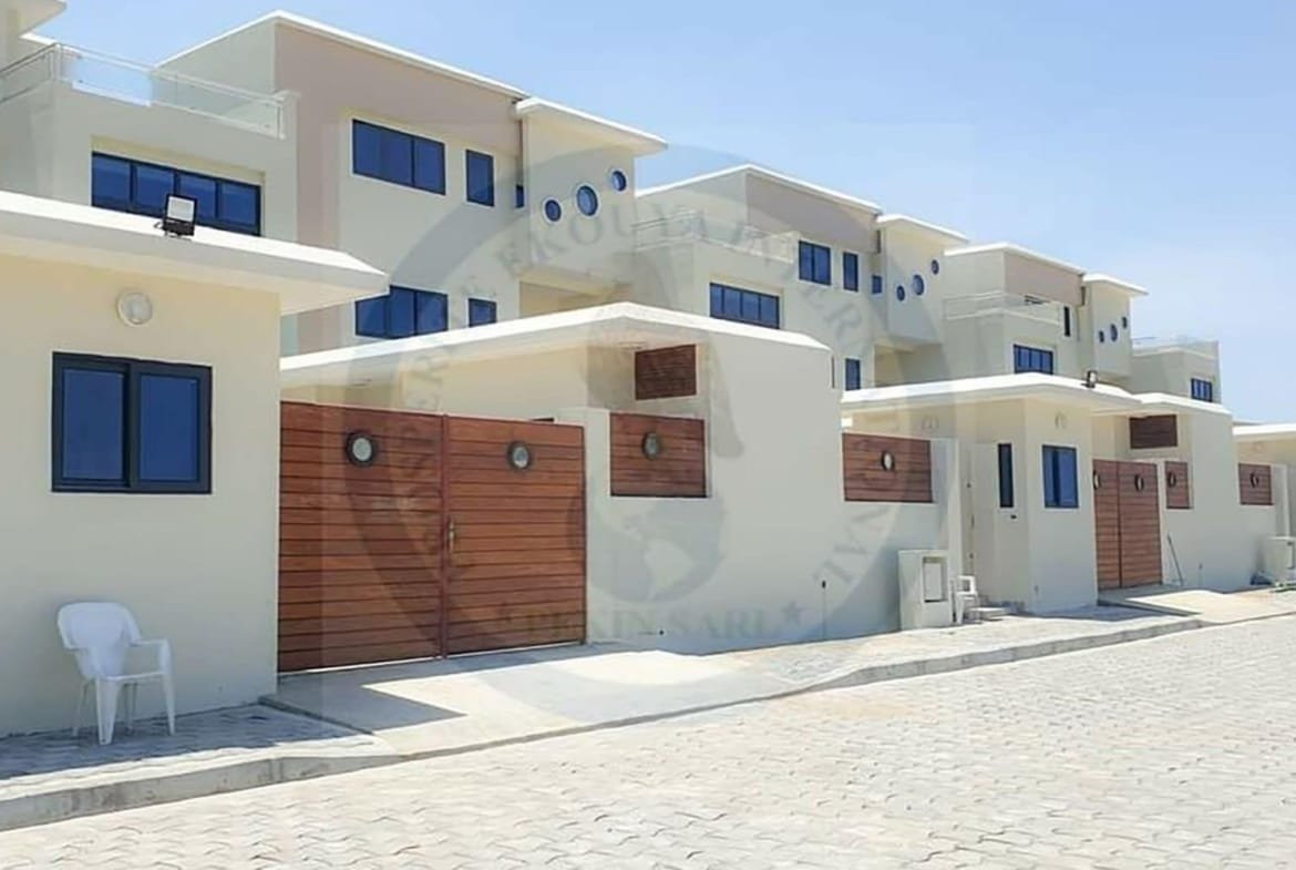Villas de luxe avec piscine et vue mer à vendre à Cotonou
