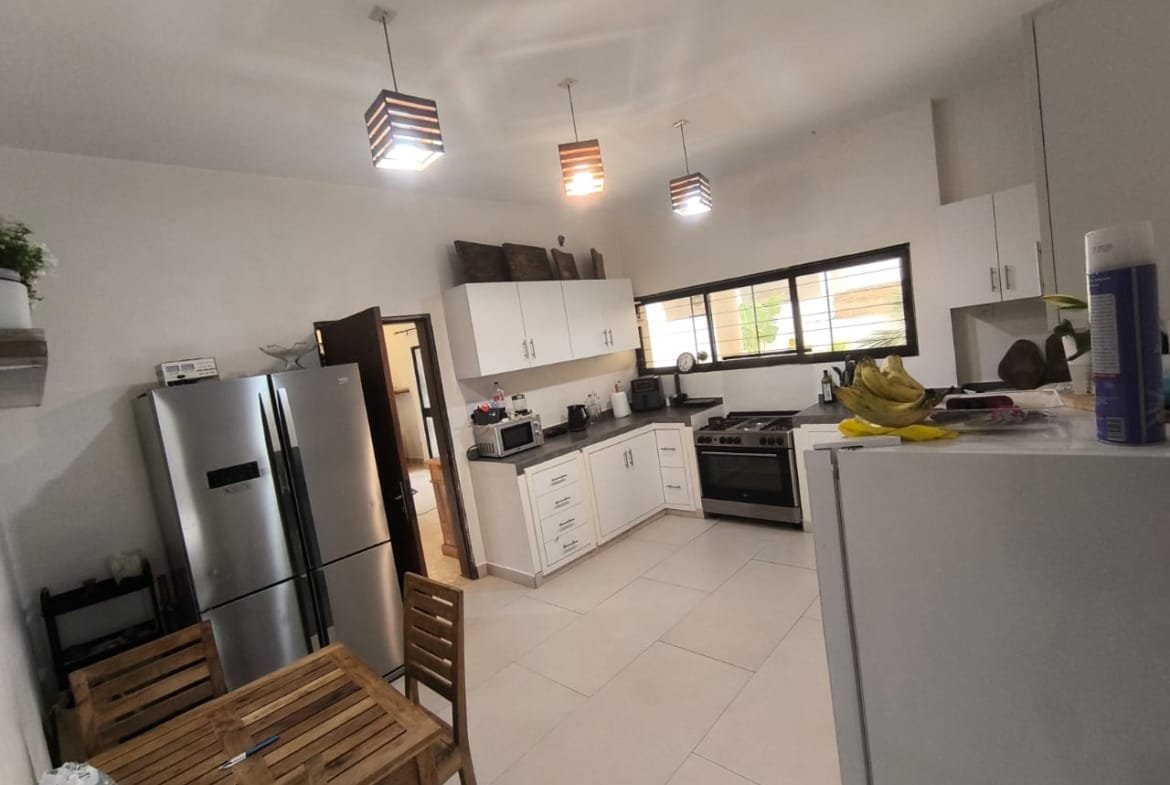 Villa meublée de 5 chambres à louer à Jak PLM – Cotonou - BENIN-IMMO