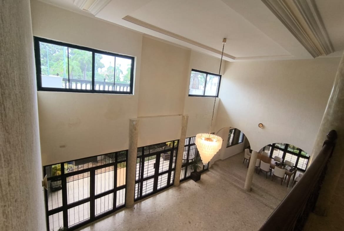Villa meublée de 5 chambres à louer à Jak PLM – Cotonou - BENIN-IMMO
