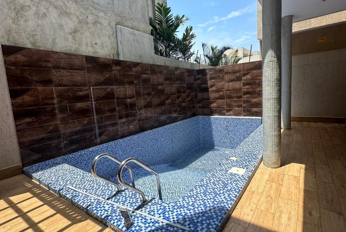 À Fidjrossè Plage – Villa Duplex Moderne à Louer - BENIN-IMMO