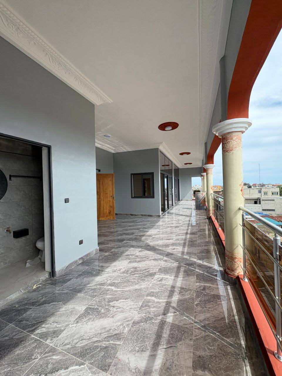 Appartement 5 chambres à louer à Fidjrossè Adjaha
