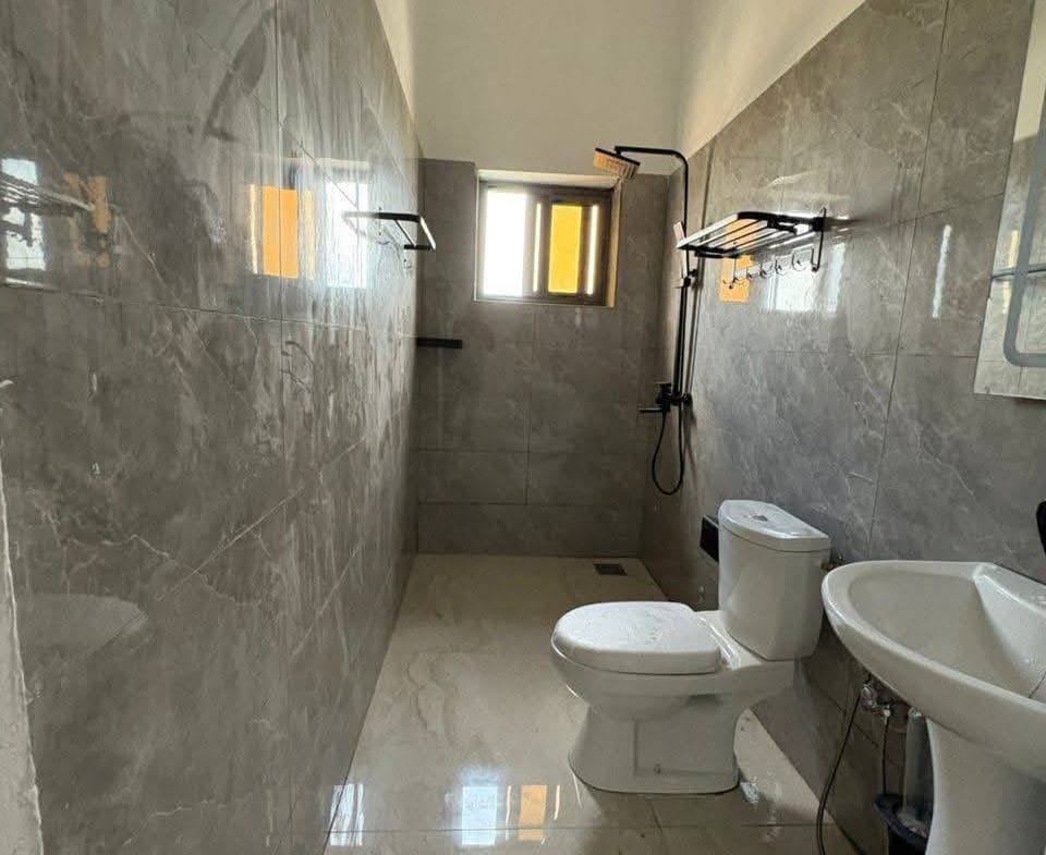 Appartement 5 chambres à louer à Fidjrossè Adjaha - BENIN-IMMO