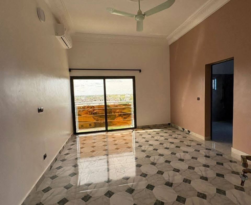 Appartement 5 chambres à louer à Fidjrossè Adjaha - BENIN-IMMO