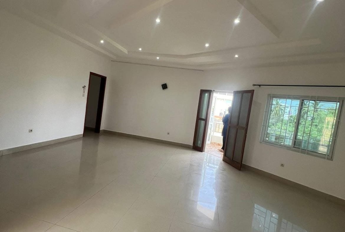 Appartement avec vue sur mer à louer à Fidjrossè Plage - BENIN-IMMO