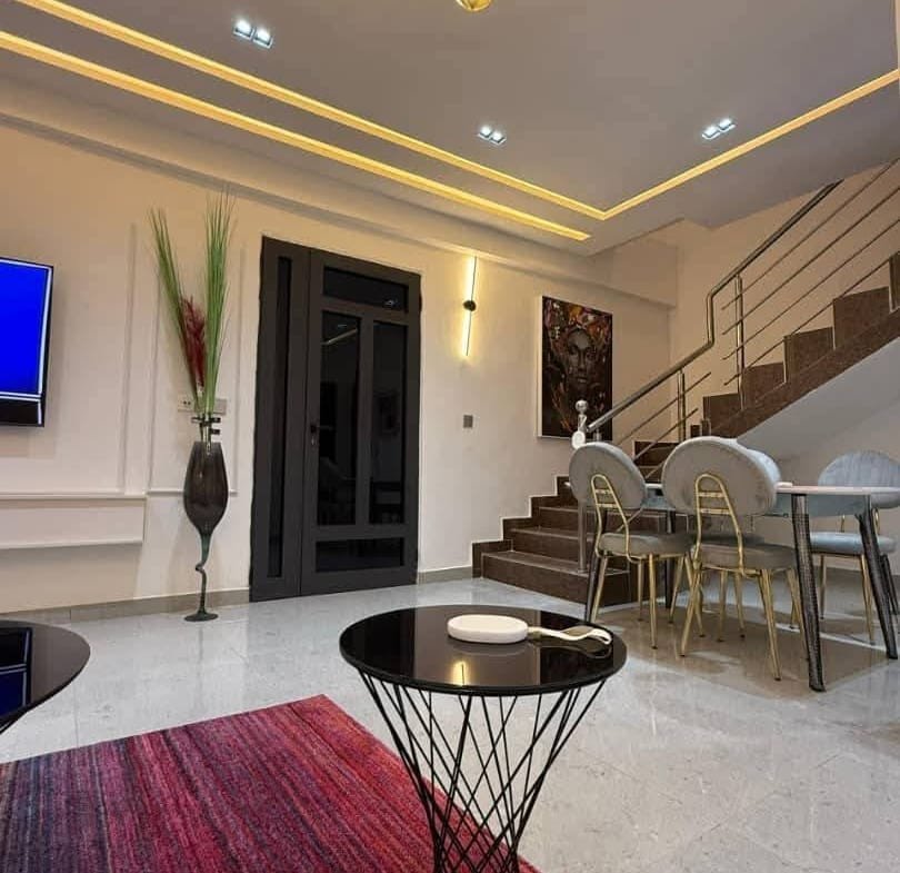 Appartement duplex meublé à Fidjrossè Centre - BENIN-IMMO