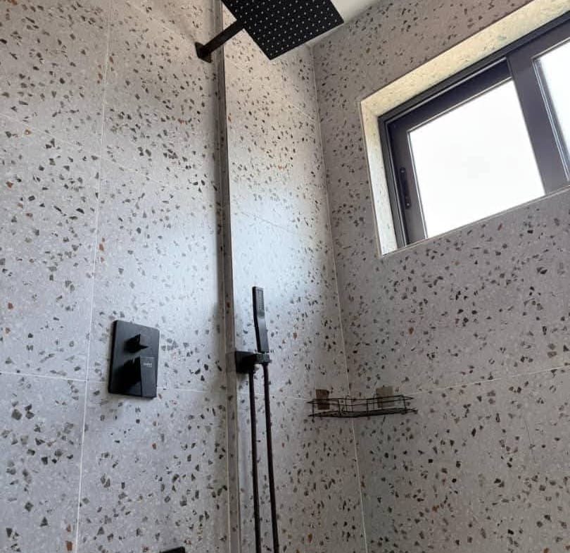 Appartement duplex meublé à Fidjrossè Centre - BENIN-IMMO
