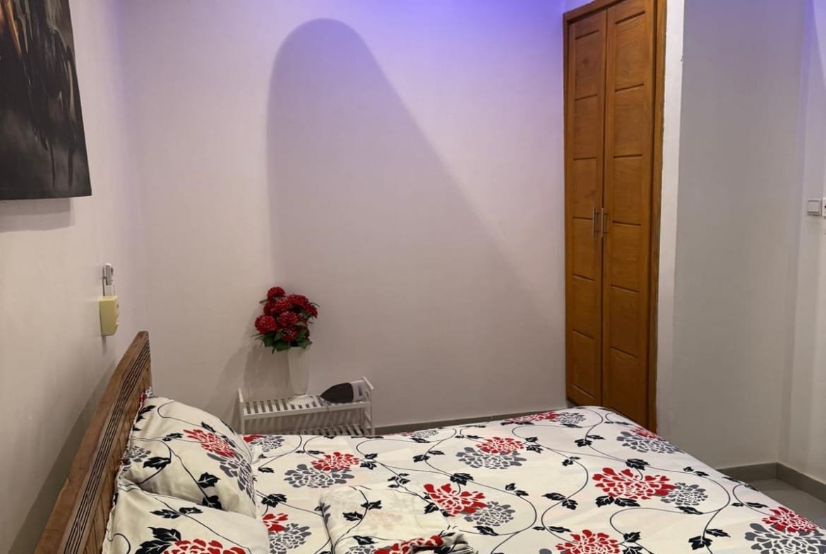 Guest house R+1 meublée à vendre à Atrokpocodji - BENIN-IMMO
