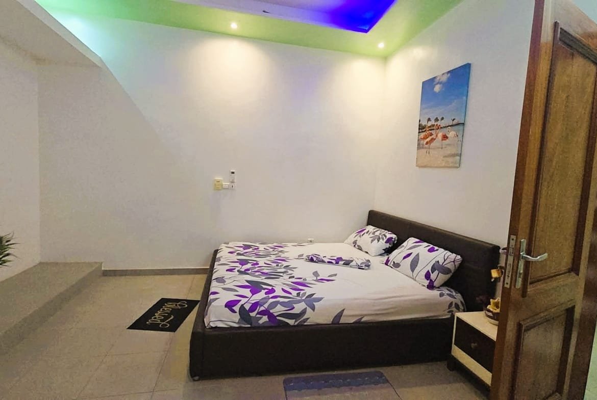 Guest house R+1 meublée à vendre à Atrokpocodji - BENIN-IMMO