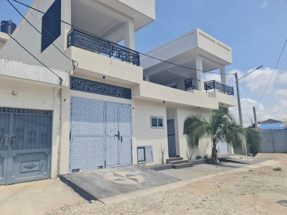 Villa en finition à vendre Fidjrossè