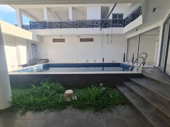 Villa en finition à vendre Fidjrossè_3