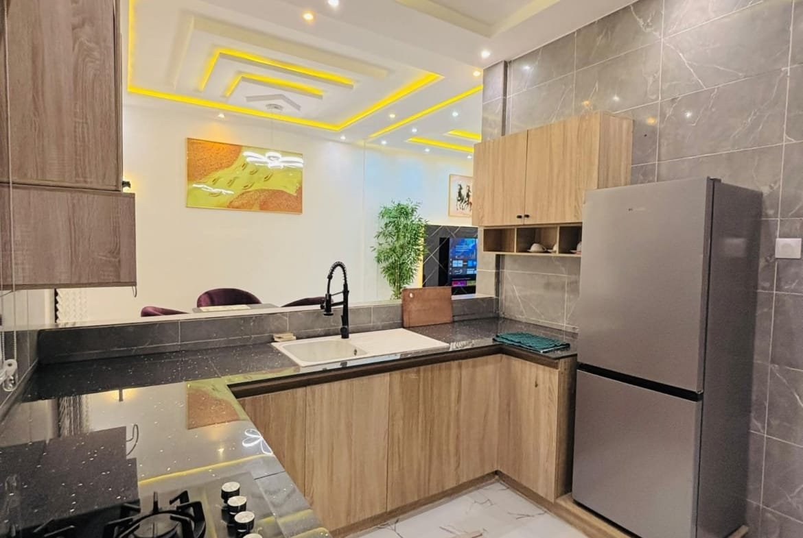 Appartement meublé de 2 chambres à louer à Fidjrossè plage - BENIN-IMMO