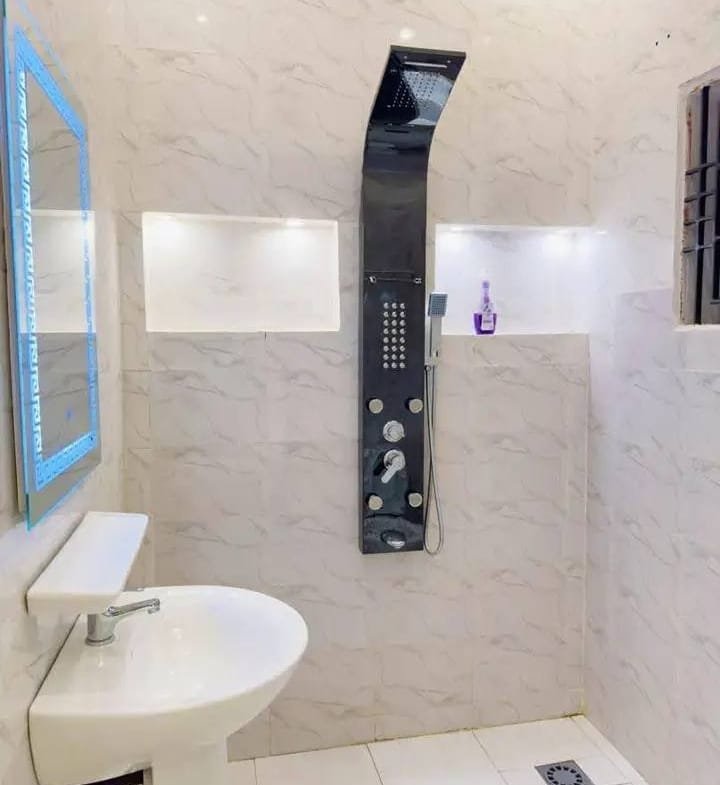 Appartement meublé de 2 chambres à louer à Fidjrossè plage - BENIN-IMMO