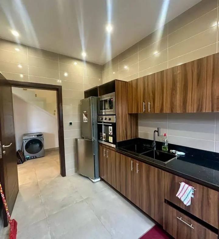 Duplex Meublé 3 Chambres à louer à Fidjrossè - BENIN-IMMO