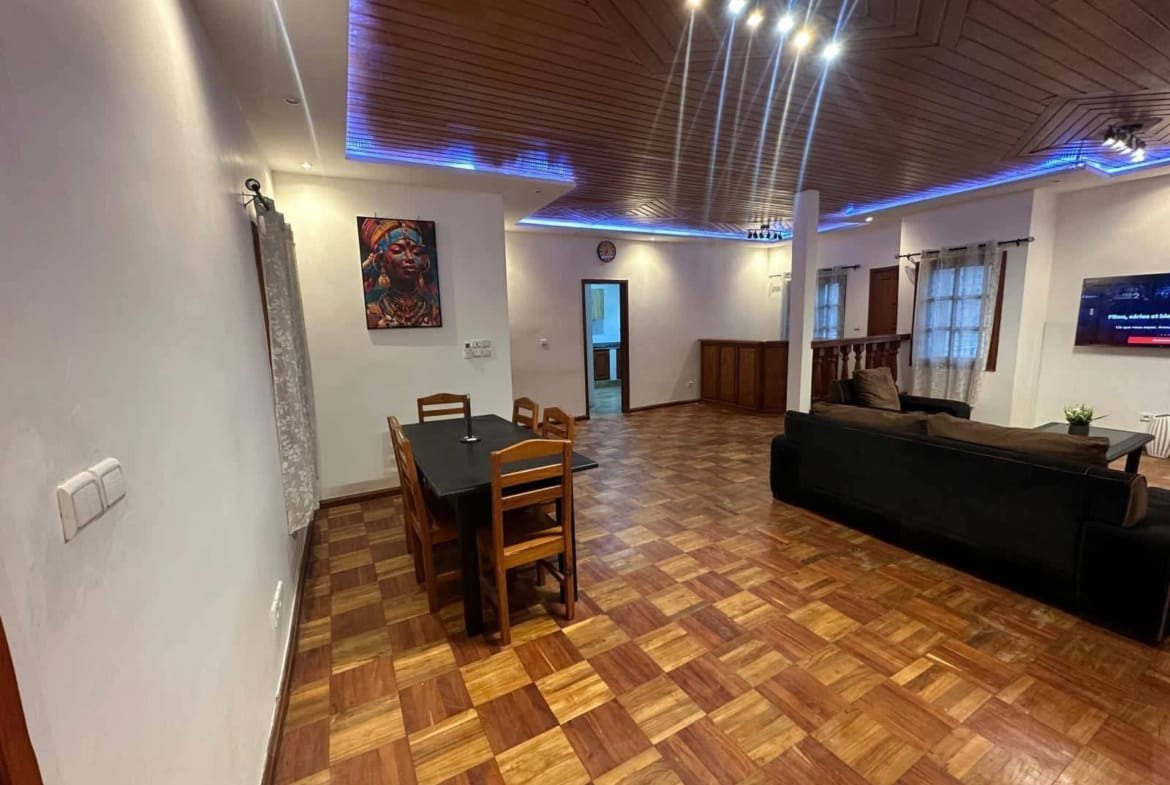 Appartement 4 chambres salon meublés à Fidjrossè plage - BENIN-IMMO