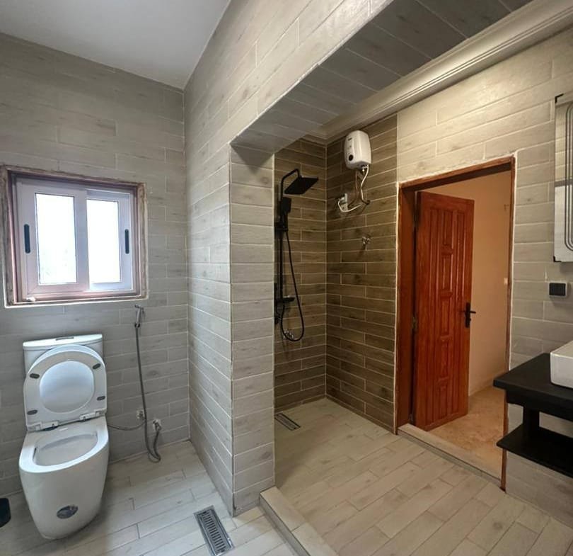 Appartement 4 chambres salon meublés à Fidjrossè plage - BENIN-IMMO