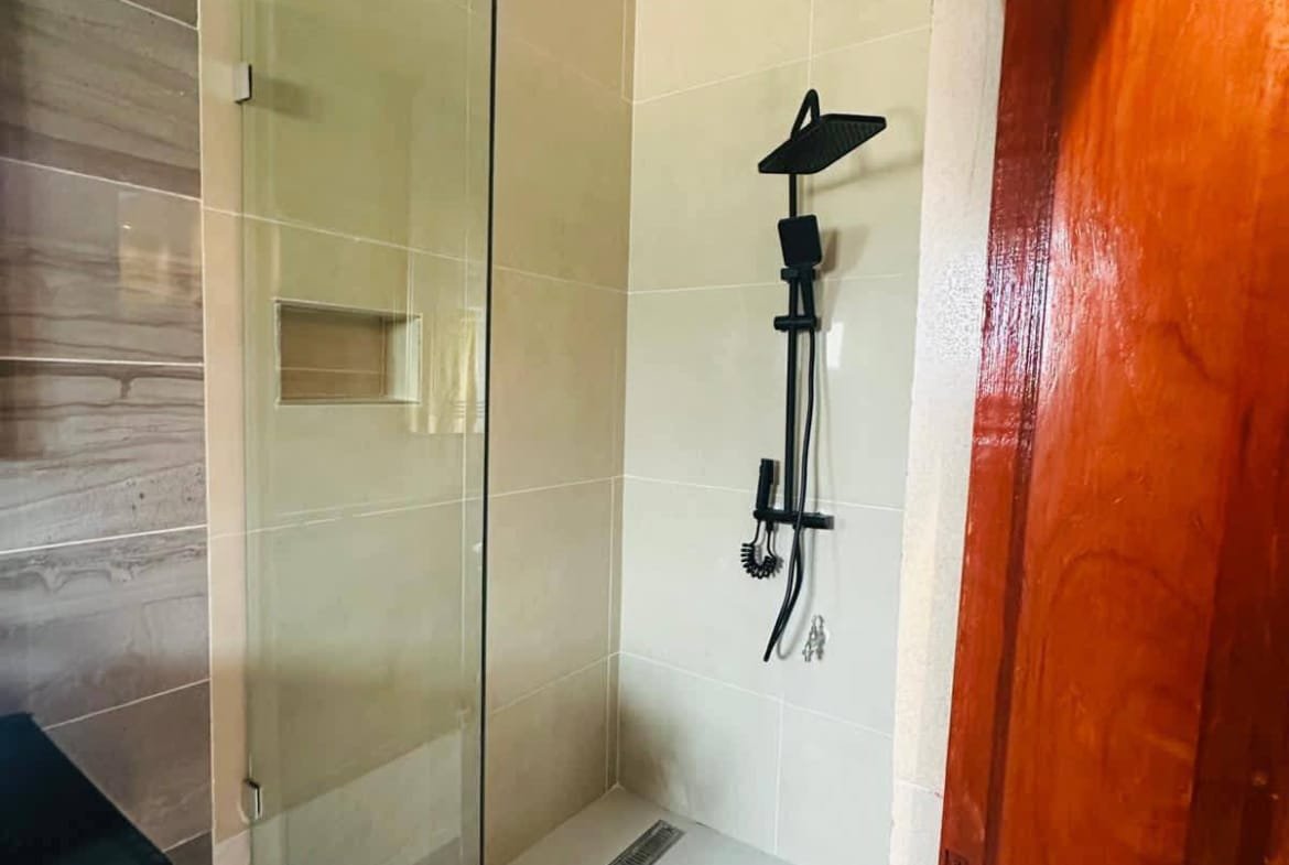 Appartement 4 chambres salon meublés à Fidjrossè plage - BENIN-IMMO