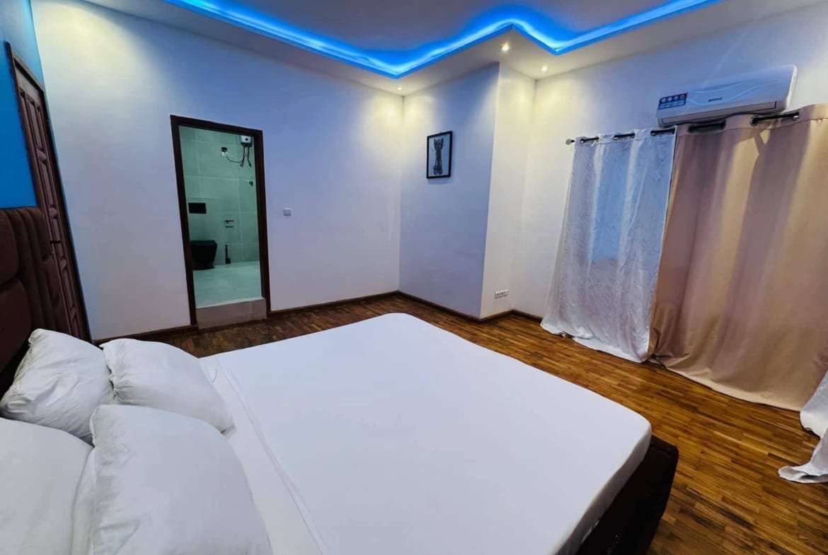 Appartement 4 chambres salon meublés à Fidjrossè plage - BENIN-IMMO