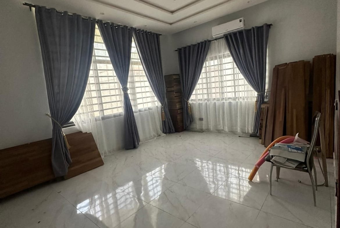 Villa luxueuse avec piscine à louer à Akpakpa Le Bélier Cotonou - BENIN-IMMO