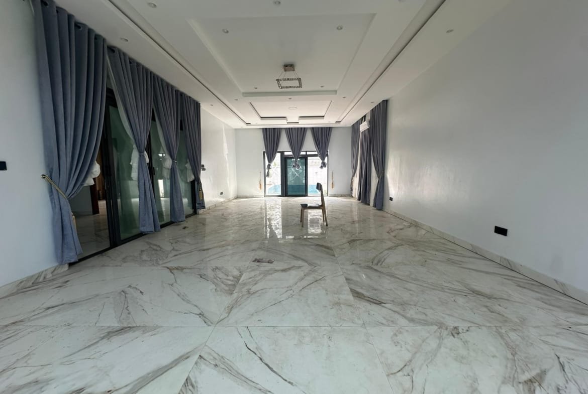 Villa luxueuse avec piscine à louer à Akpakpa Le Bélier Cotonou - BENIN-IMMO