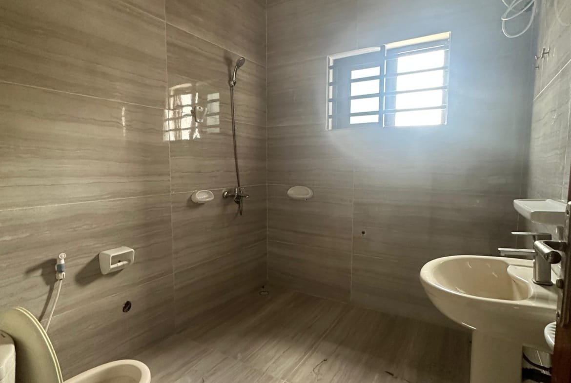 Villa luxueuse avec piscine à louer à Akpakpa Le Bélier Cotonou - BENIN-IMMO