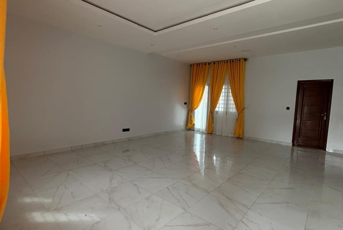 Villa luxueuse avec piscine à louer à Akpakpa Le Bélier Cotonou - BENIN-IMMO
