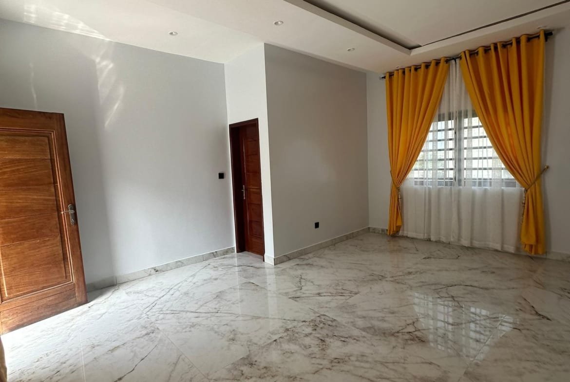 Villa luxueuse avec piscine à louer à Akpakpa Le Bélier Cotonou - BENIN-IMMO