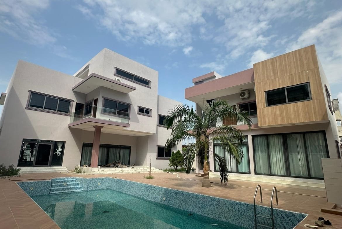 Villa luxueuse avec piscine à louer à Akpakpa Le Bélier Cotonou