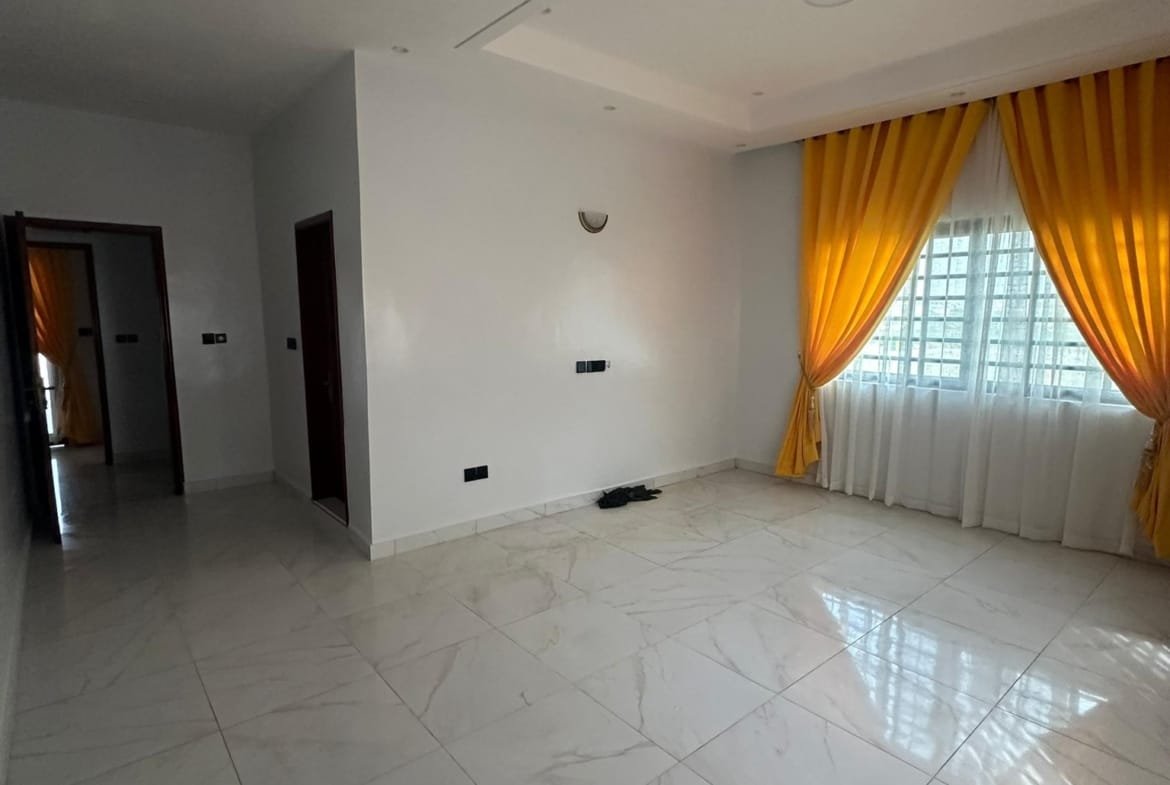 Villa luxueuse avec piscine à louer à Akpakpa Le Bélier Cotonou - BENIN-IMMO