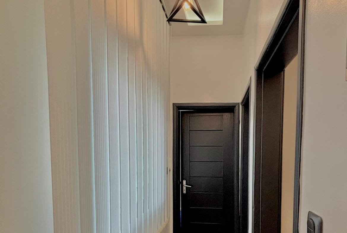 Appartement meublé style parisien à Fidjrossè - BENIN-IMMO