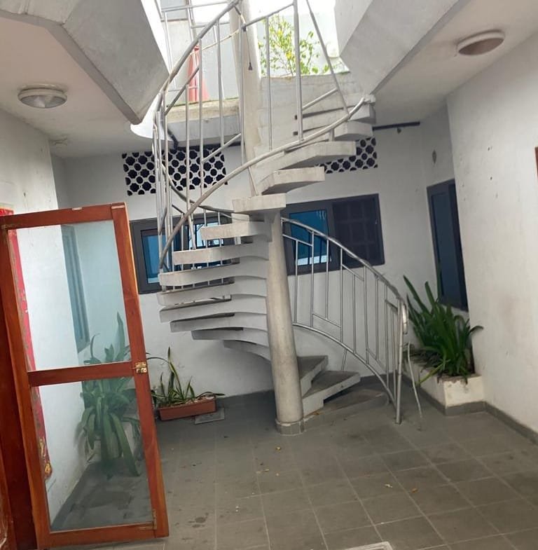 Immeuble locatif moderne et rentable à vendre à Cadjèhoun