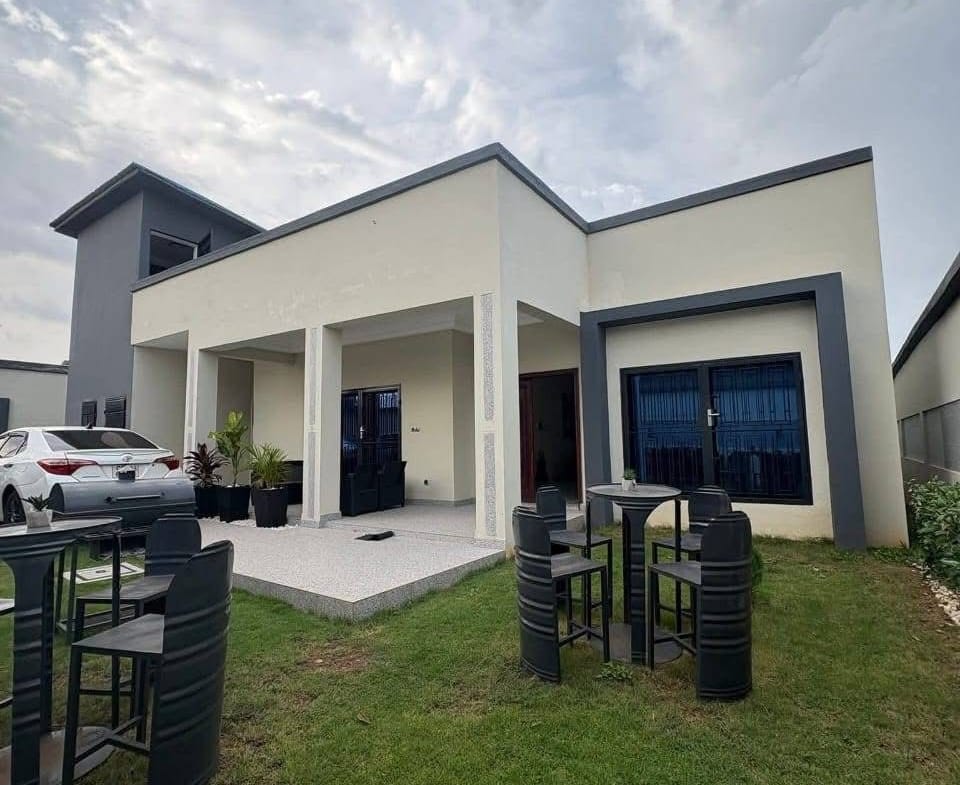 Villa moderne de 3 chambres à vendre à Calavi Zoundja