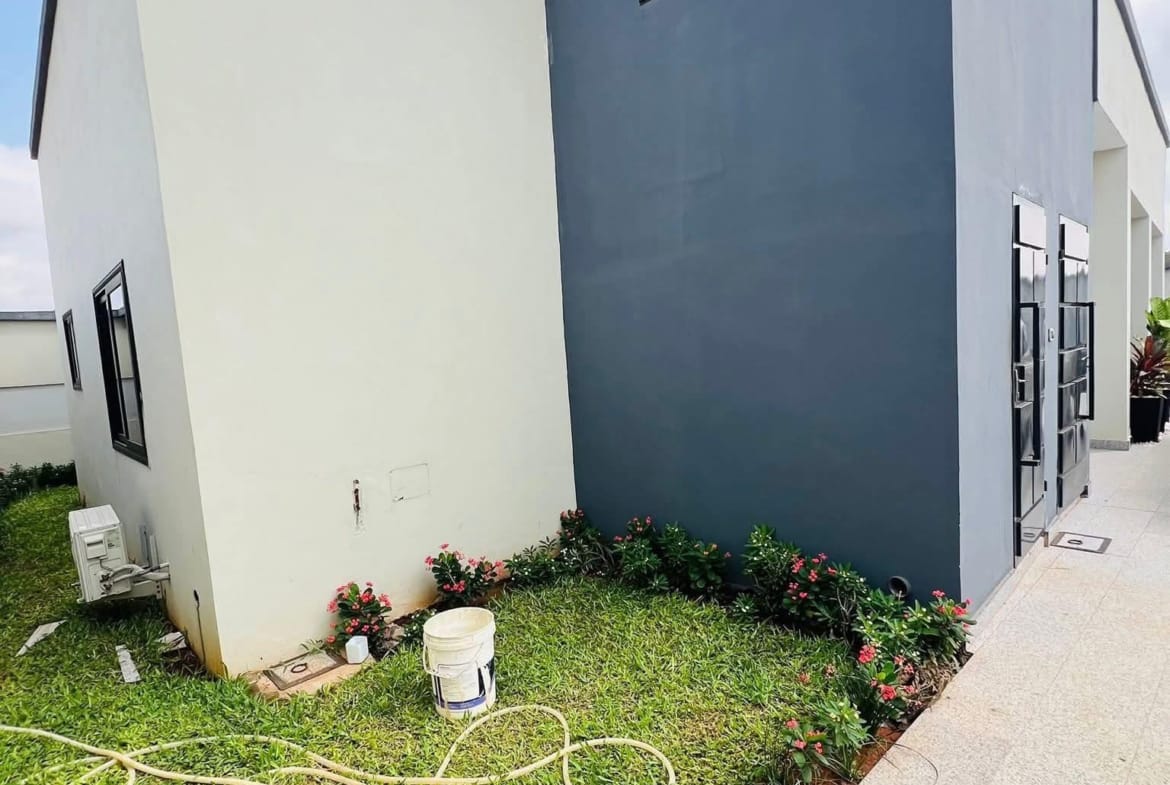 Villa moderne de 3 chambres à vendre à Calavi Zoundja - BENIN-IMMO
